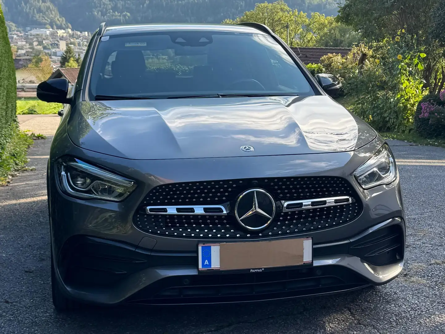 Mercedes-Benz GLA 200 GLA 200 d 4MATIC AMG Line Grau - 1
