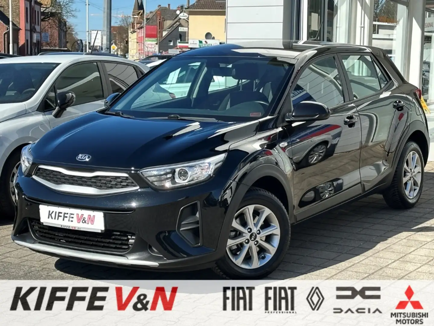 Kia Stonic 1.2 Edition 7, TEMPOMAT CarPlay STZHZ PDC Black - 1