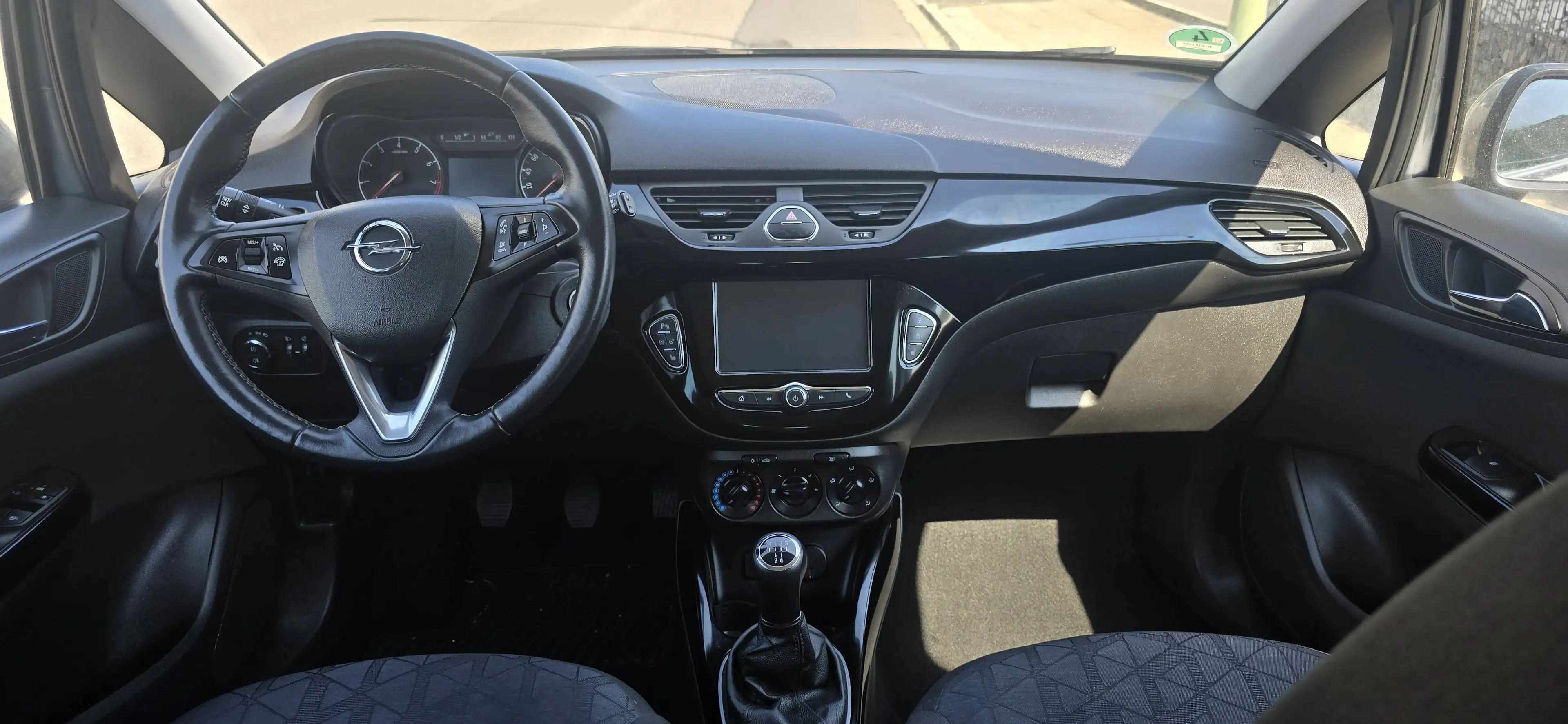 Opel Corsa-e 120 Jahre — photo 13