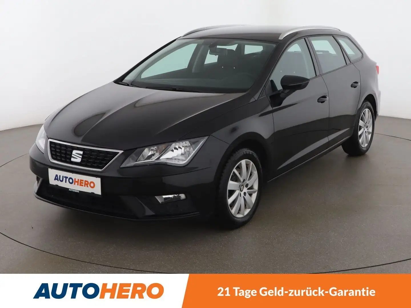 SEAT Leon 1.6 TDI Style Schwarz - 1