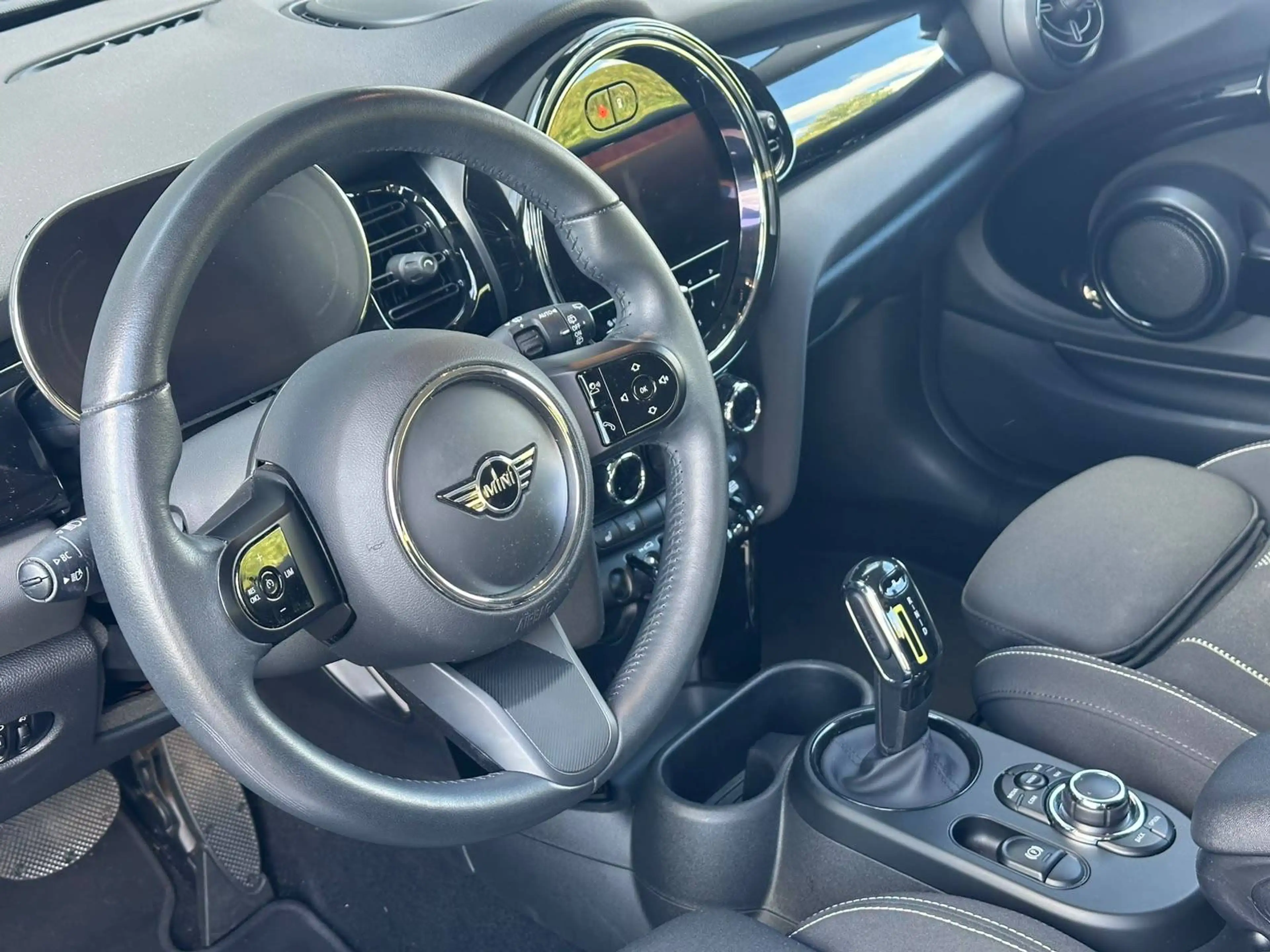 MINI Cooper SE e-Mini 28.9 kWh Cooper SE — photo 14