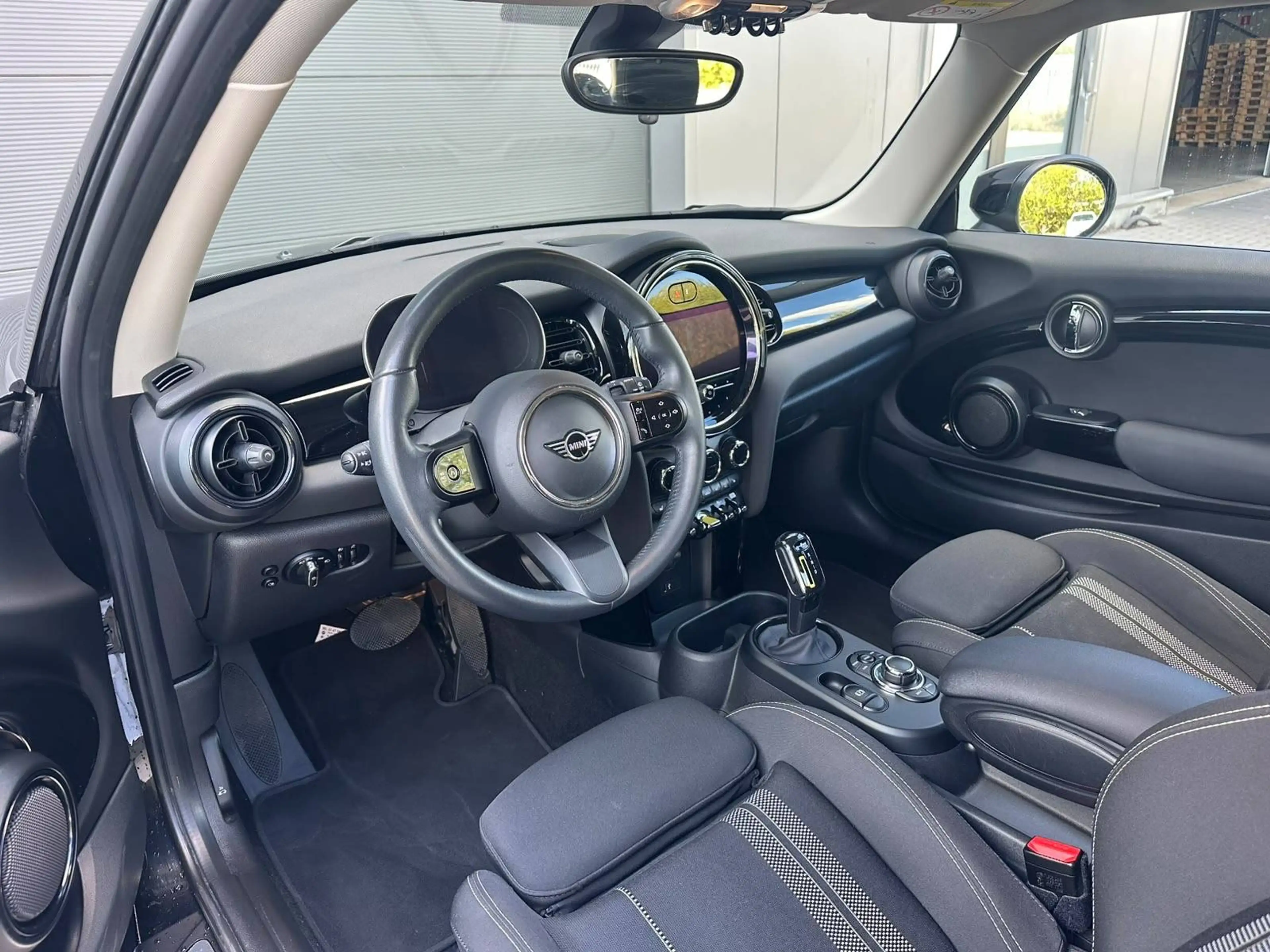 MINI Cooper SE e-Mini 28.9 kWh Cooper SE — photo 10