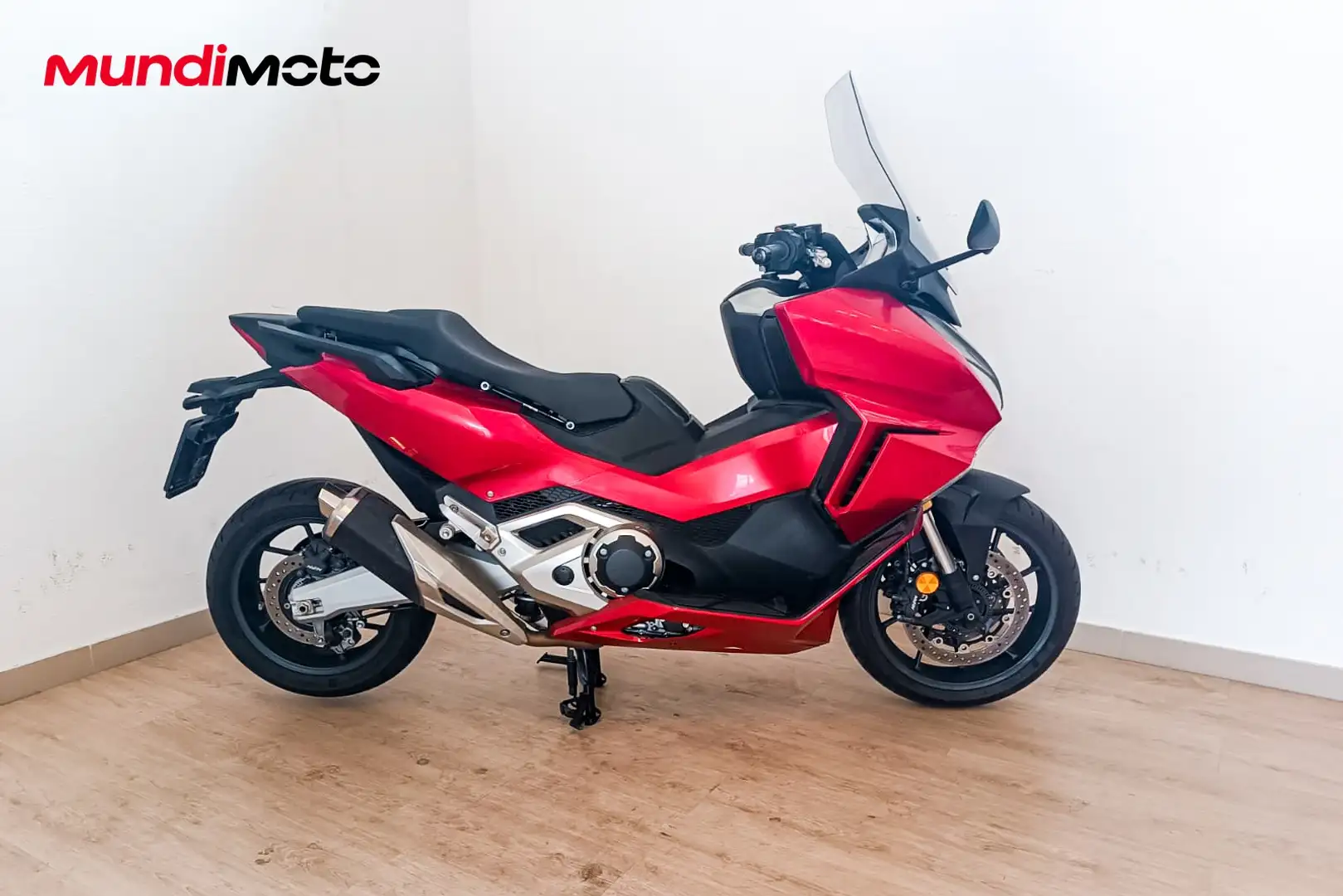 Honda Forza 750 - 1