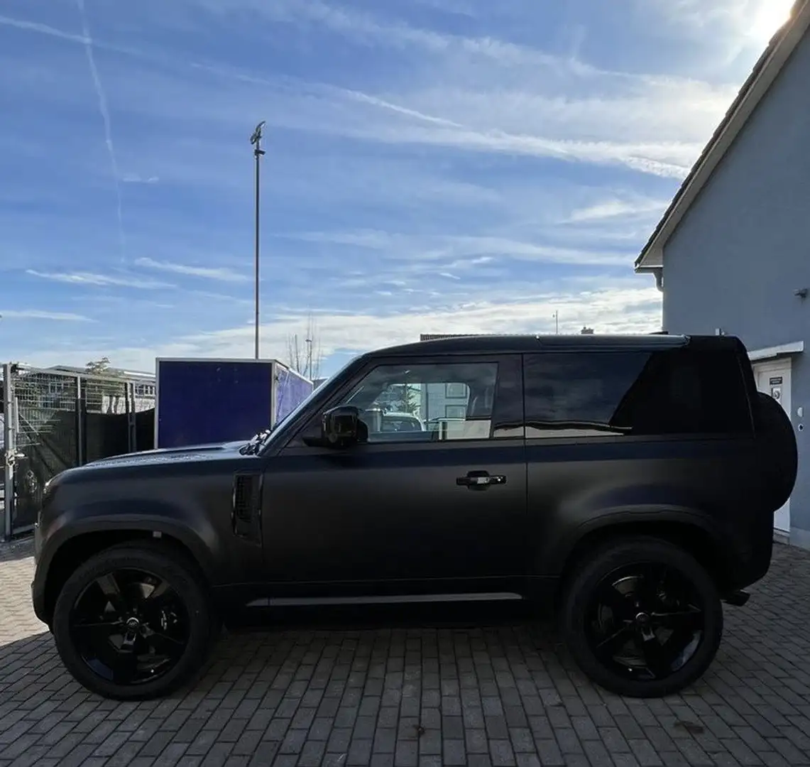 Land Rover Defender 90 - P525 V8 - black matt foliert Schwarz - 2
