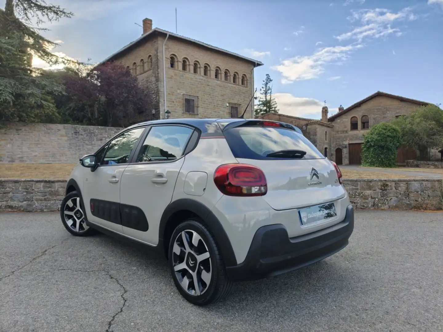 Citroen C3 1.2 PureTech S&S Elle 82 Marrón - 2