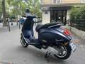 Vespa Primavera 125 Blauw - thumbnail 1