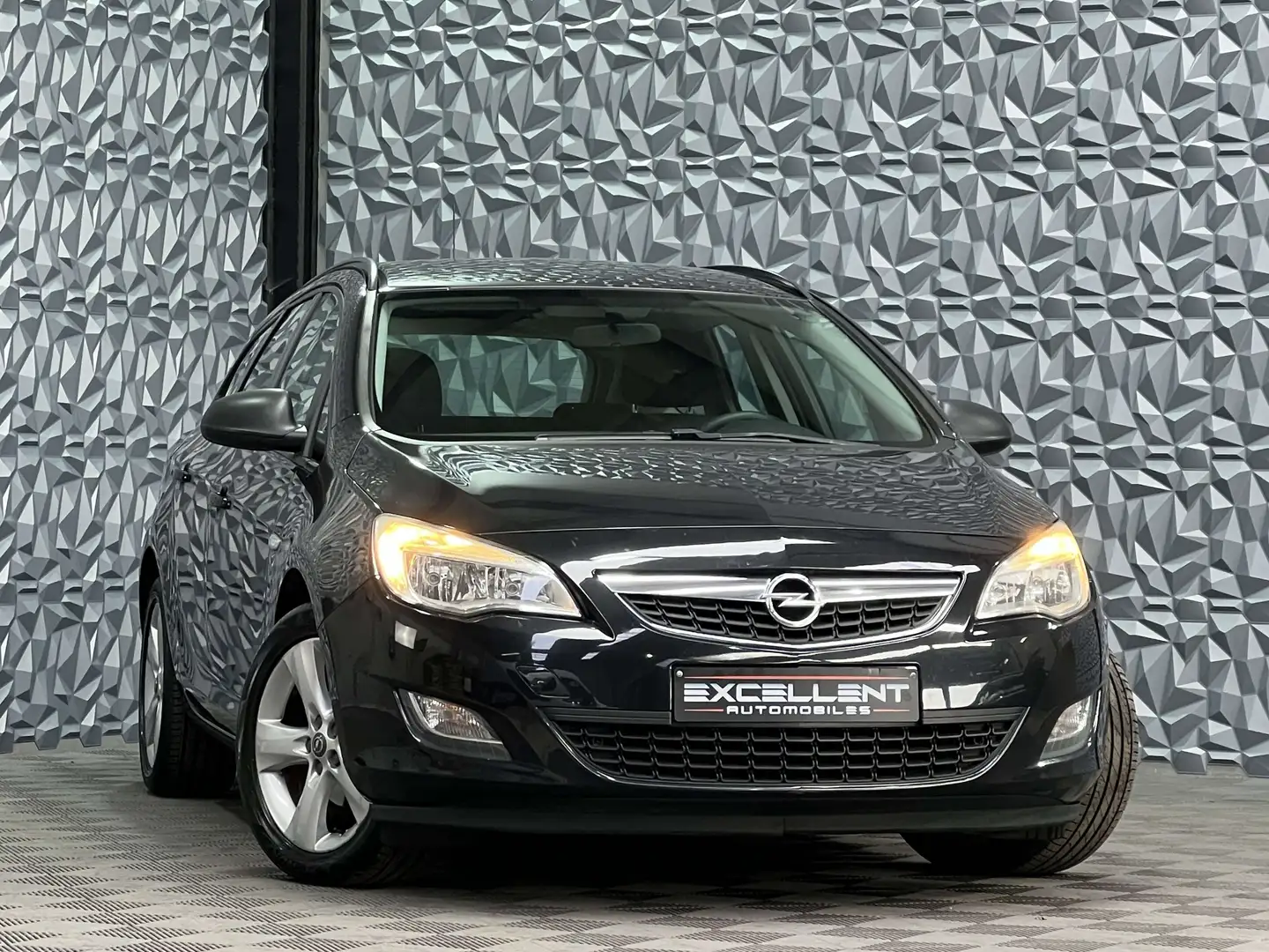 Opel Astra 1.3 CDTi ecoFLEX Cosmo Start/Stop*AIRCO* Noir - 2