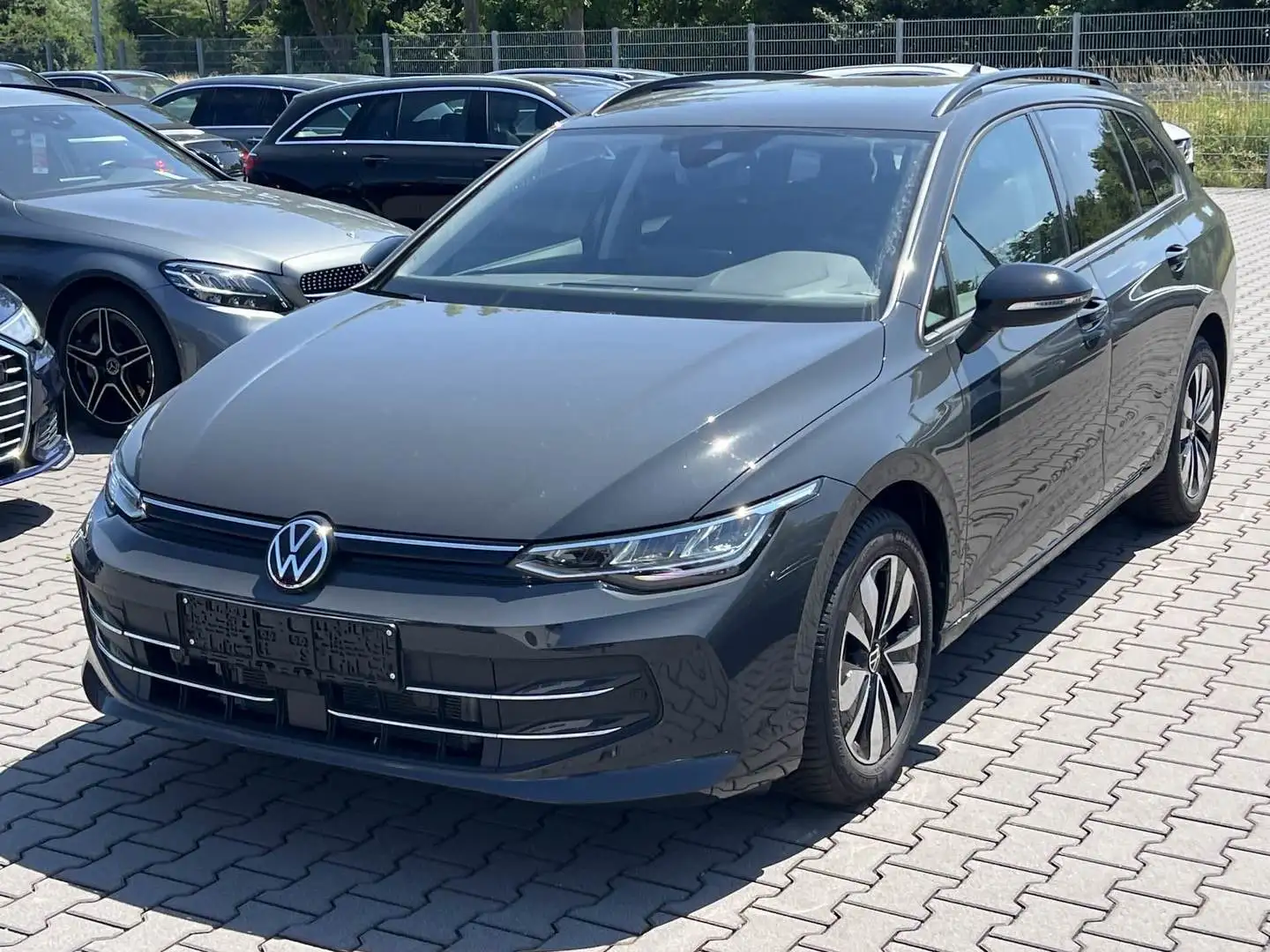 Volkswagen Golf Variant Variant VIII 1.5 eTSI Goal Grijs - 1