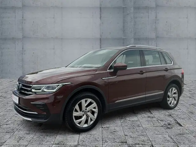 Volkswagen Tiguan view 2