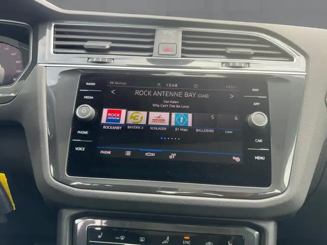 Volkswagen Tiguan view 12