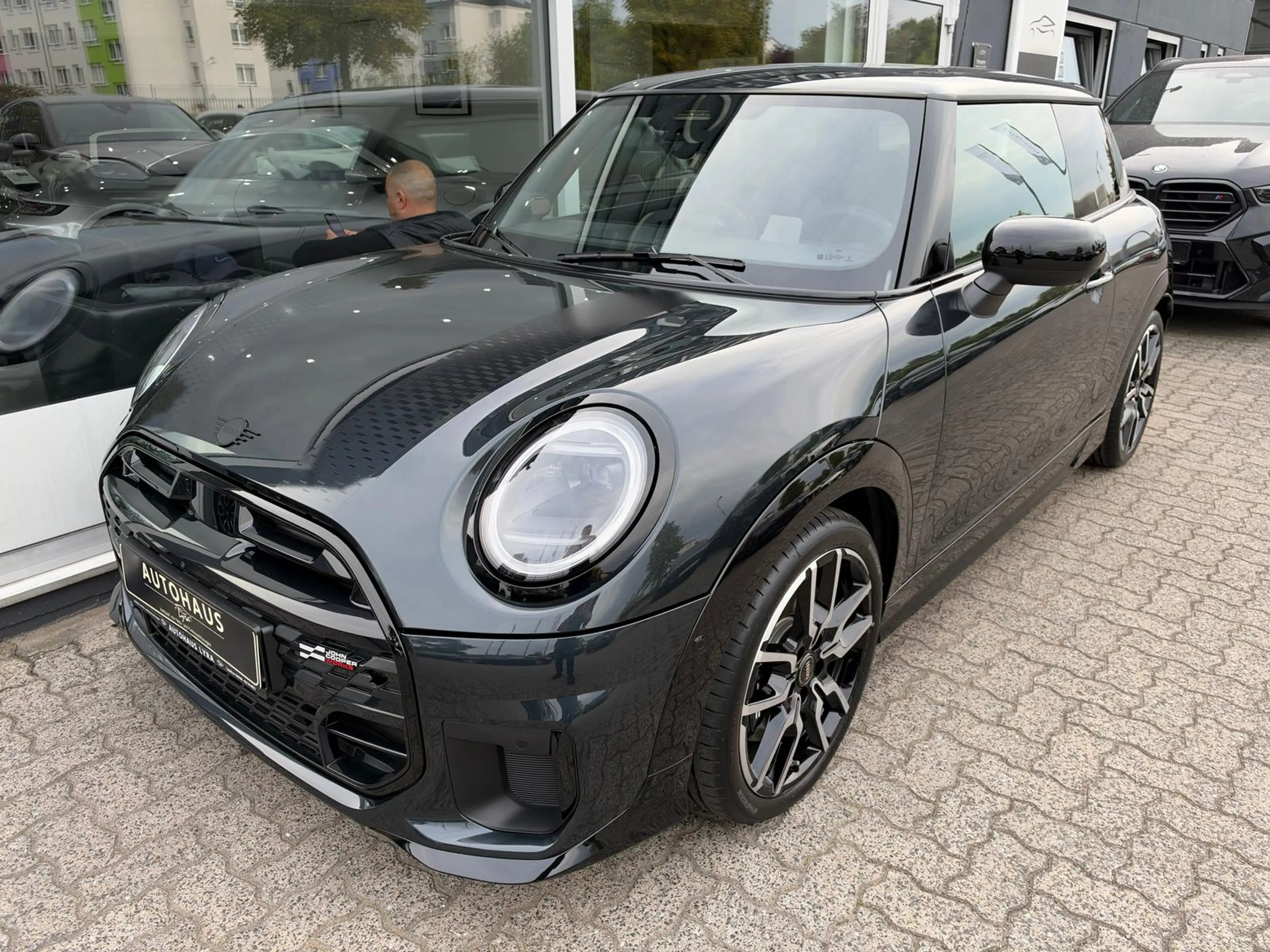 MINI Cooper S JCW*LED*NAVI*PANO*H&K*HUD*360°KAMERA* — photo 2