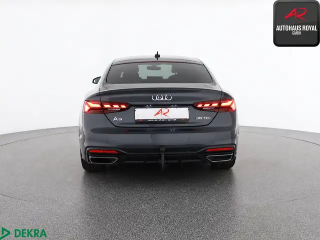 Audi A5 view 4