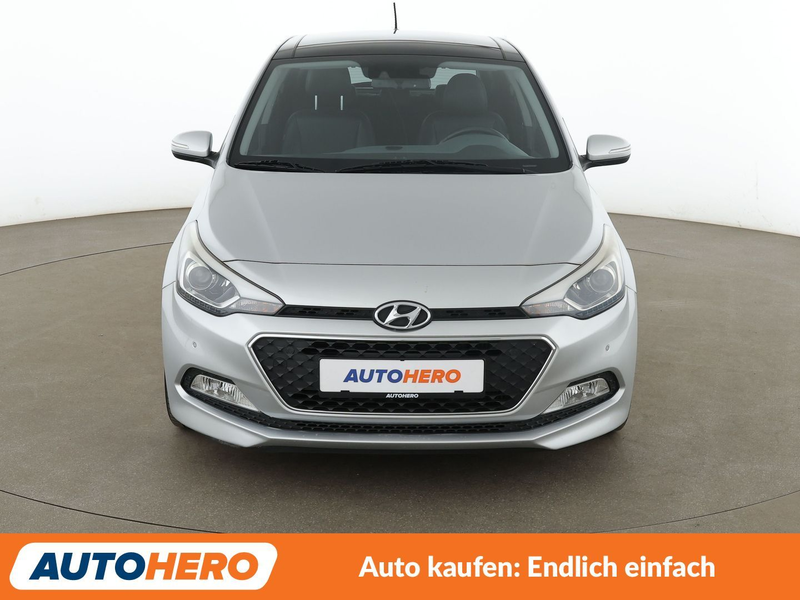 Hyundai i20 1.1 CRDi Style*PDC*SHZ*LHZ*TEMPO*KLIMA*GARANTIE* — photo 9