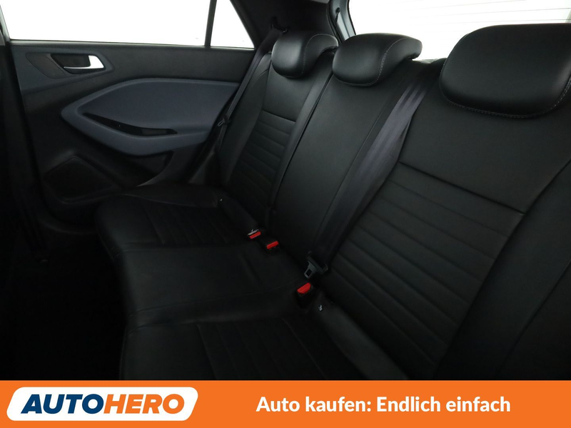 Hyundai i20 1.1 CRDi Style*PDC*SHZ*LHZ*TEMPO*KLIMA*GARANTIE* — photo 14