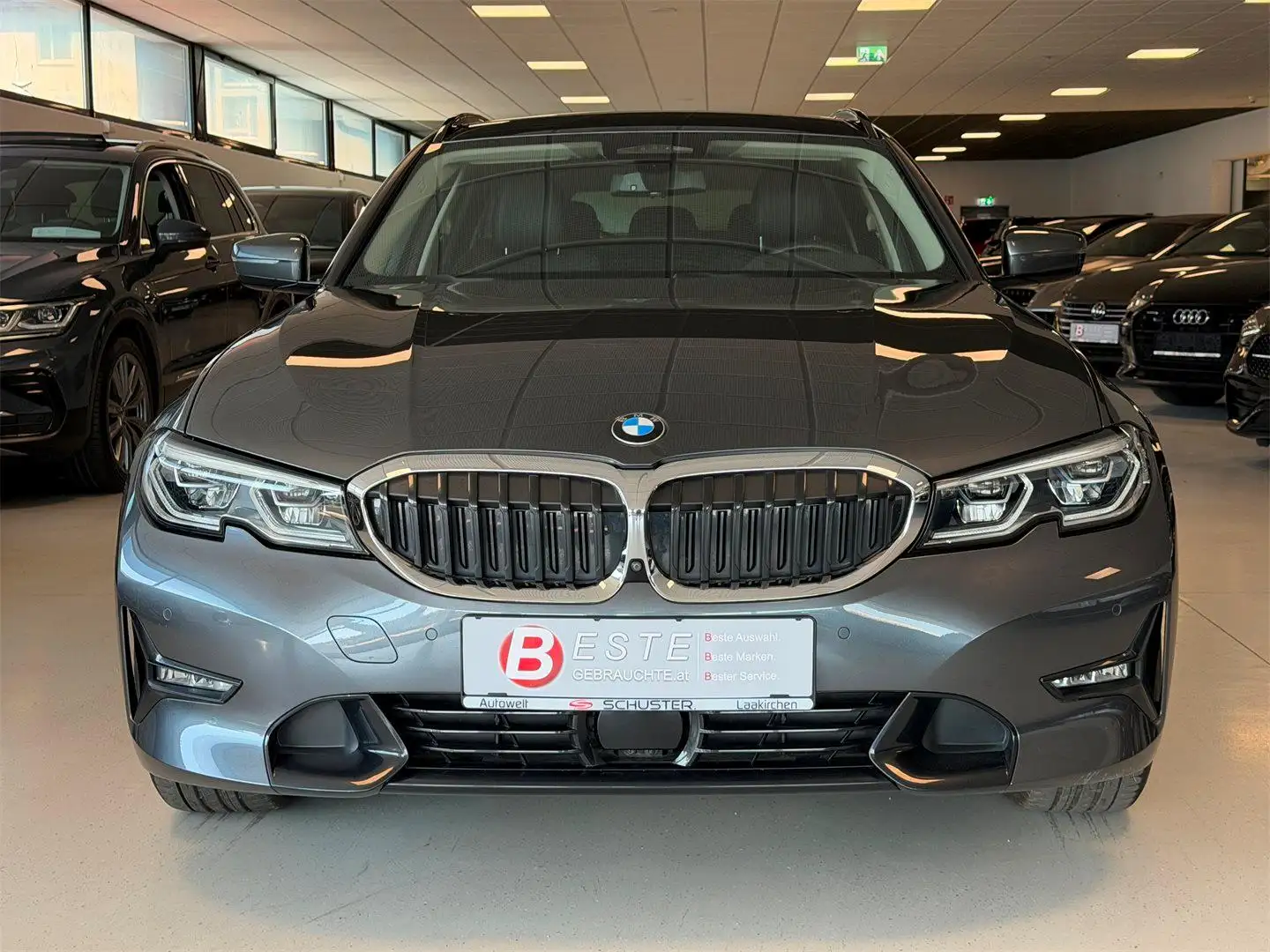BMW 330 e xDrive PHEV *Laser* *HuD* *AHK* *Ambiente* Grau - 2