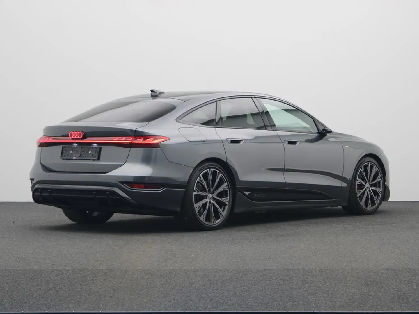 Audi A6 Sportback e-tron 83 kWh Edition one grey Grijs - 2