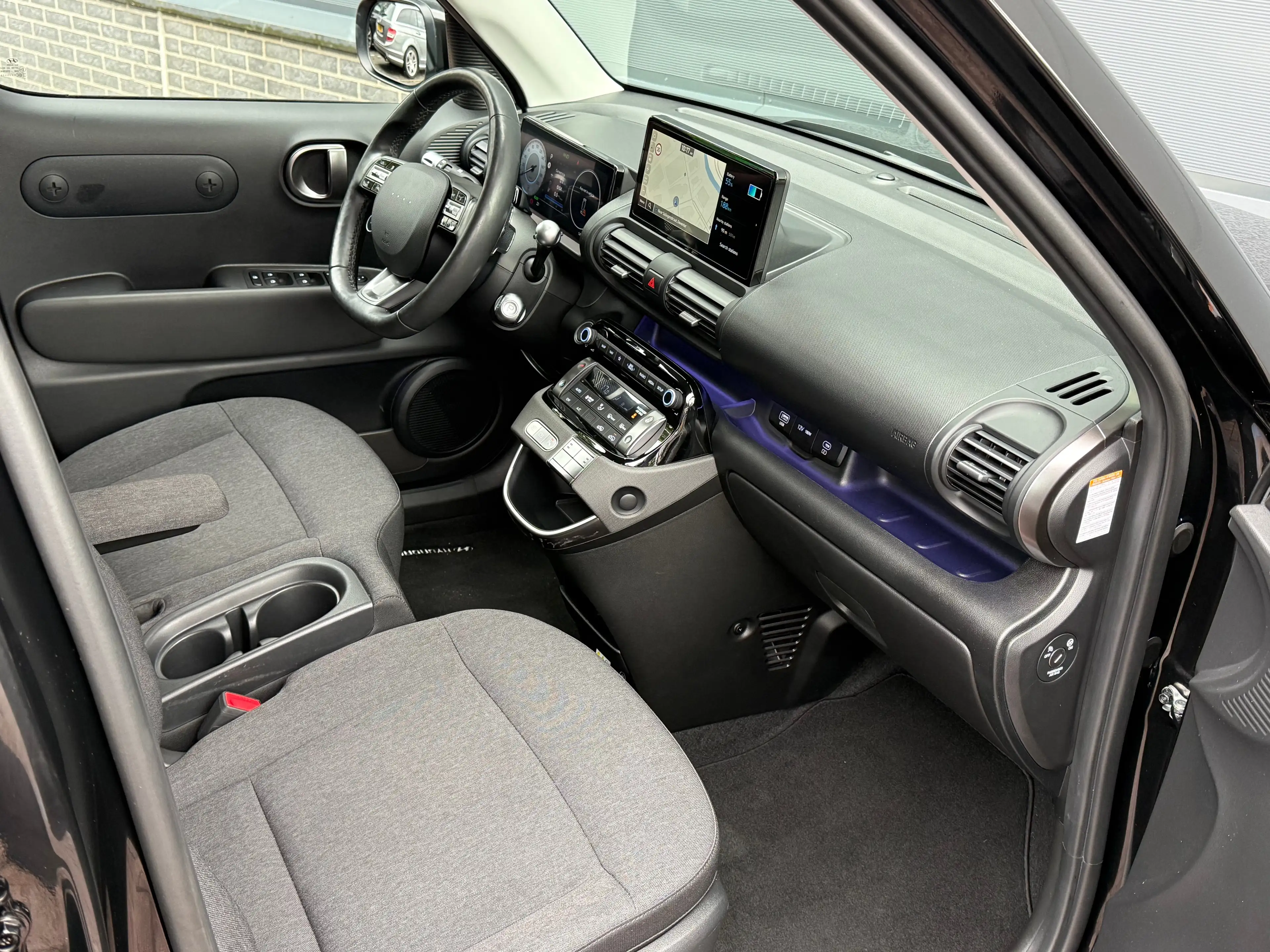 Hyundai Inster Evolve Plus 49 kWh Adaptieve cruise control / 17” — photo 4