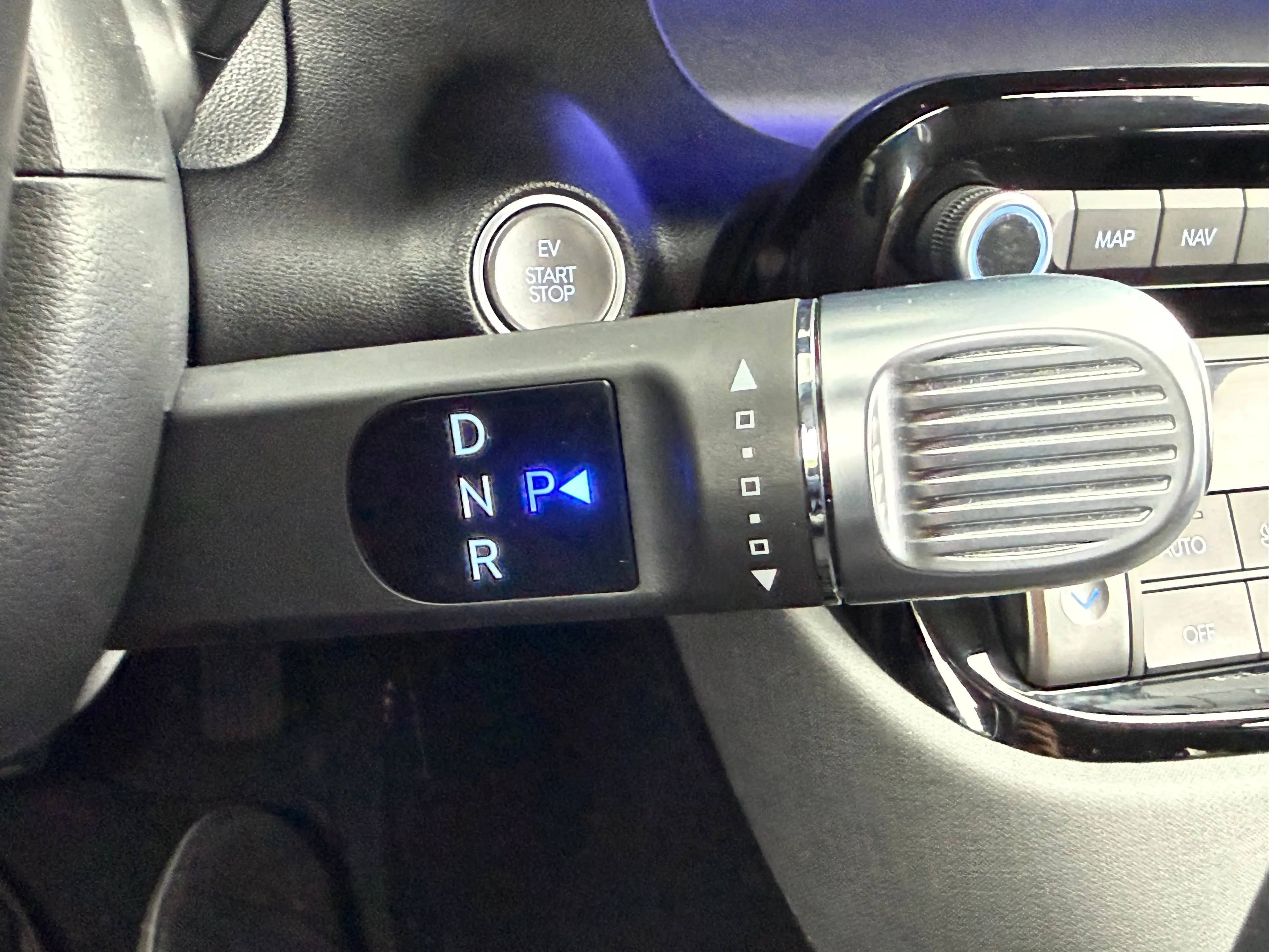 Hyundai Inster Evolve Plus 49 kWh Adaptieve cruise control / 17” — photo 11
