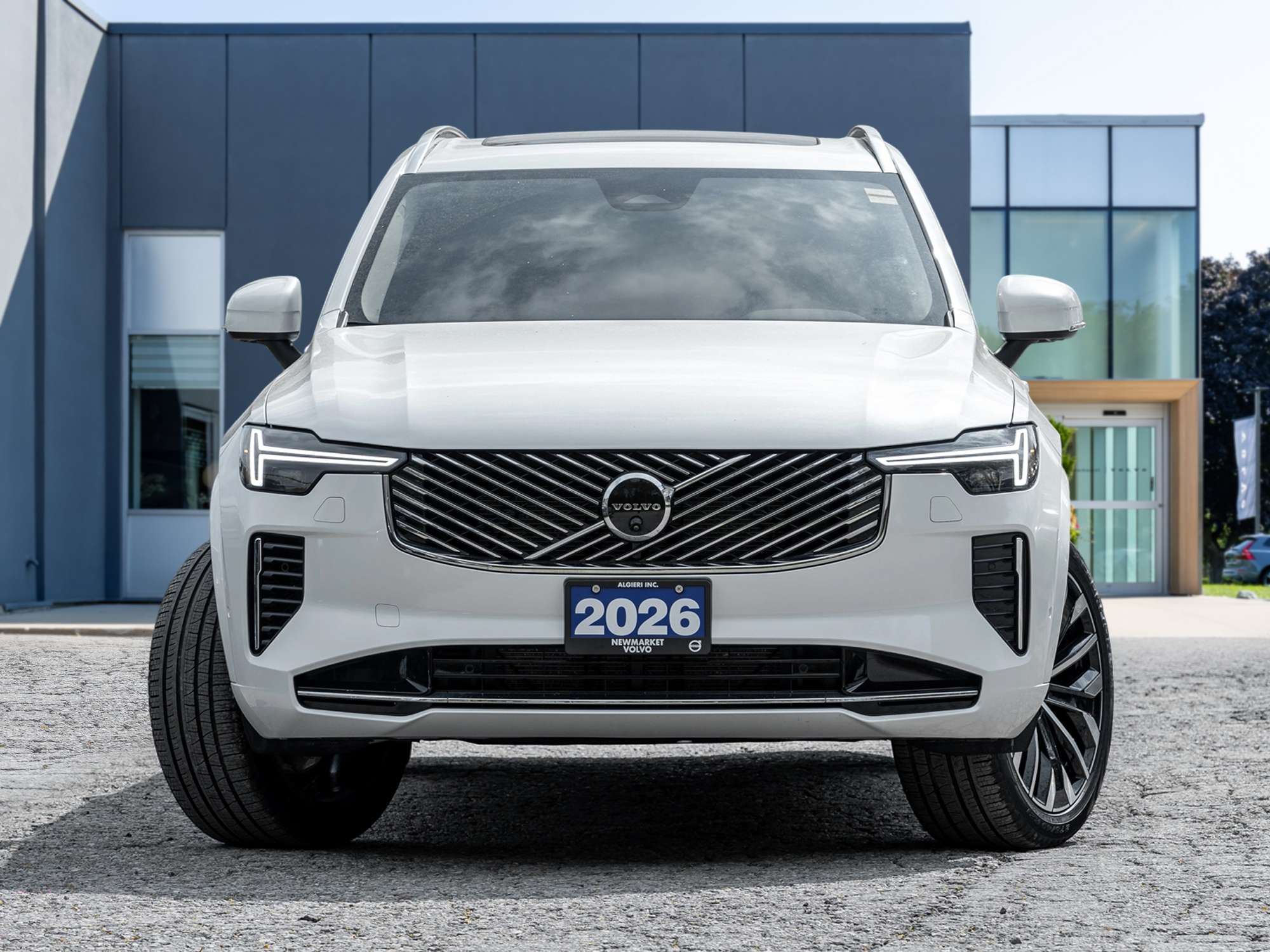 2026 Volvo XC90 B6 AWD PLUS 7-Seater |REAR CAMERA WASHER |2.99%* alt 3