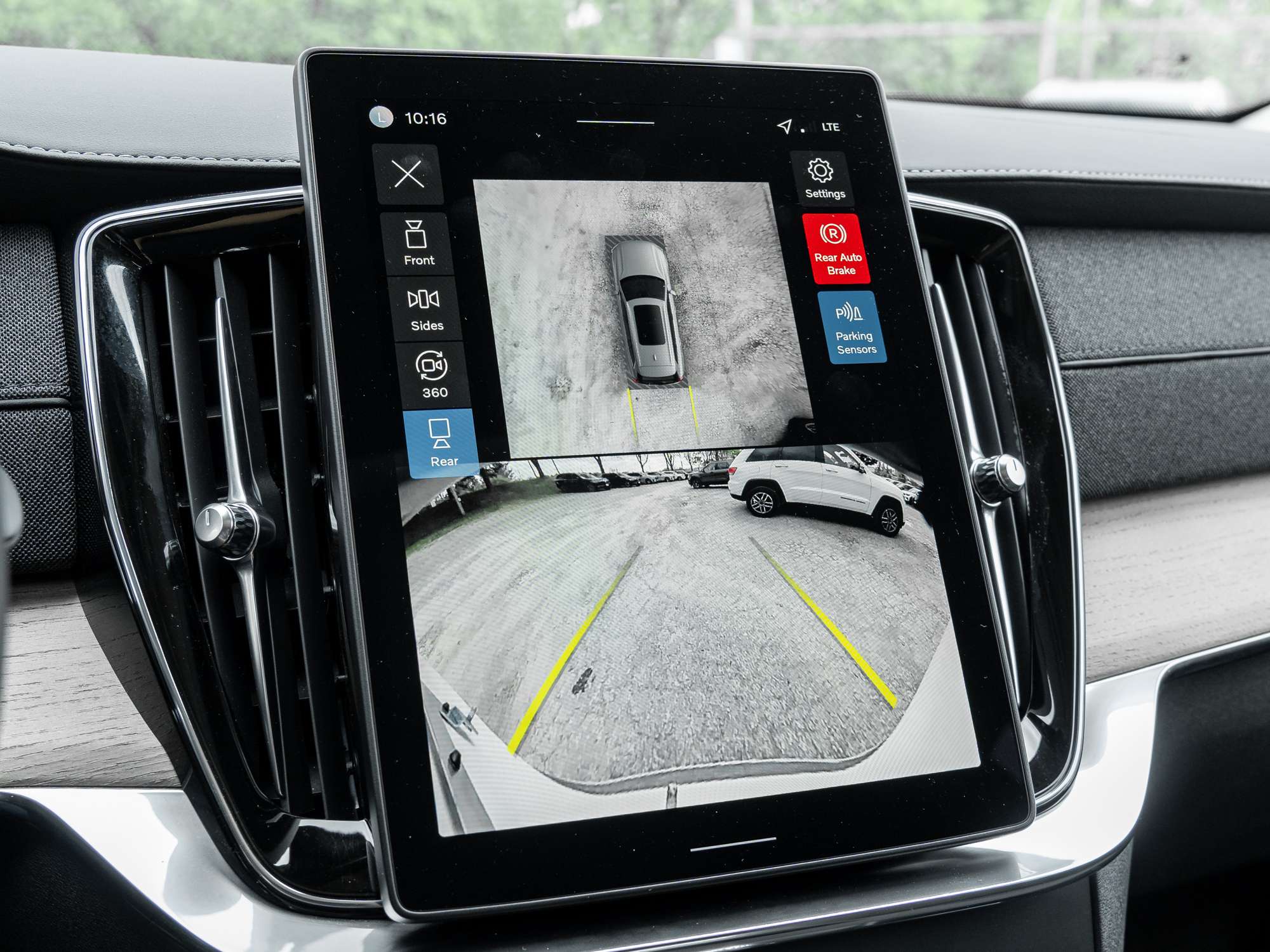 2026 Volvo XC90 B6 AWD PLUS 7-Seater |REAR CAMERA WASHER |2.99%* thumb 13