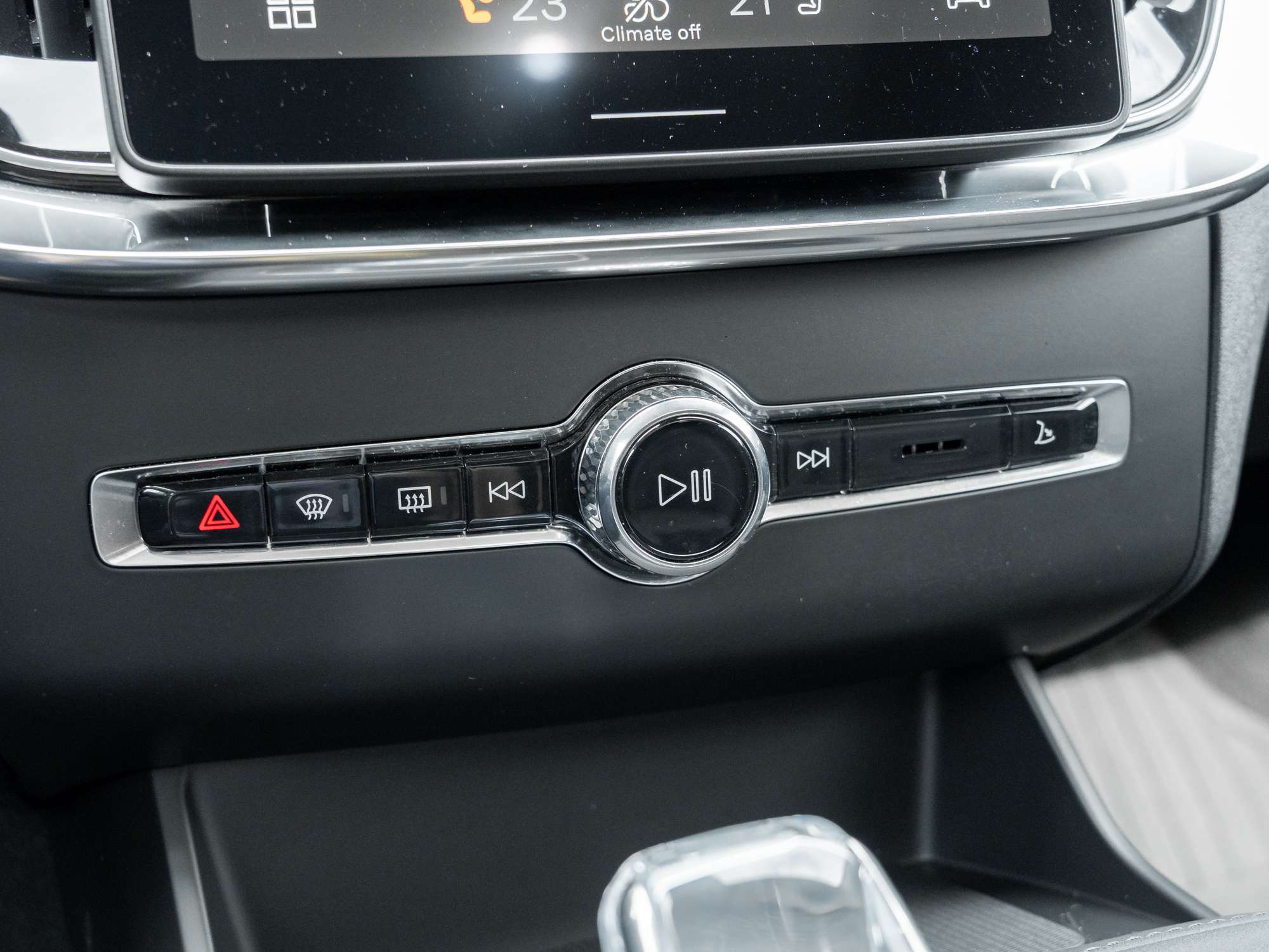 2026 Volvo XC90 B6 AWD PLUS 7-Seater |REAR CAMERA WASHER |2.99%* thumb 19