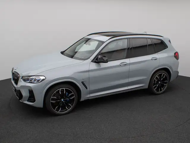 BMW X3 M view 12