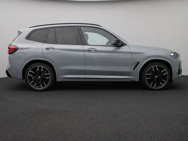 BMW X3 M view 5