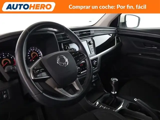 KGM Korando view 12