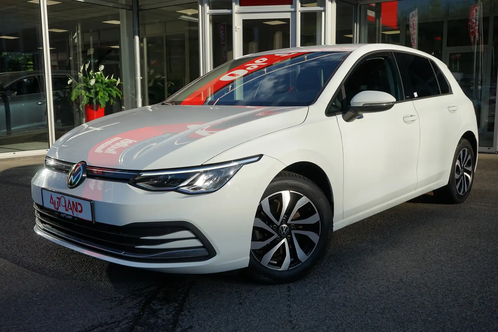 Volkswagen Golf VIII 1.5 TSI Active LED Navi ACC DAB PDC Weiß - 2