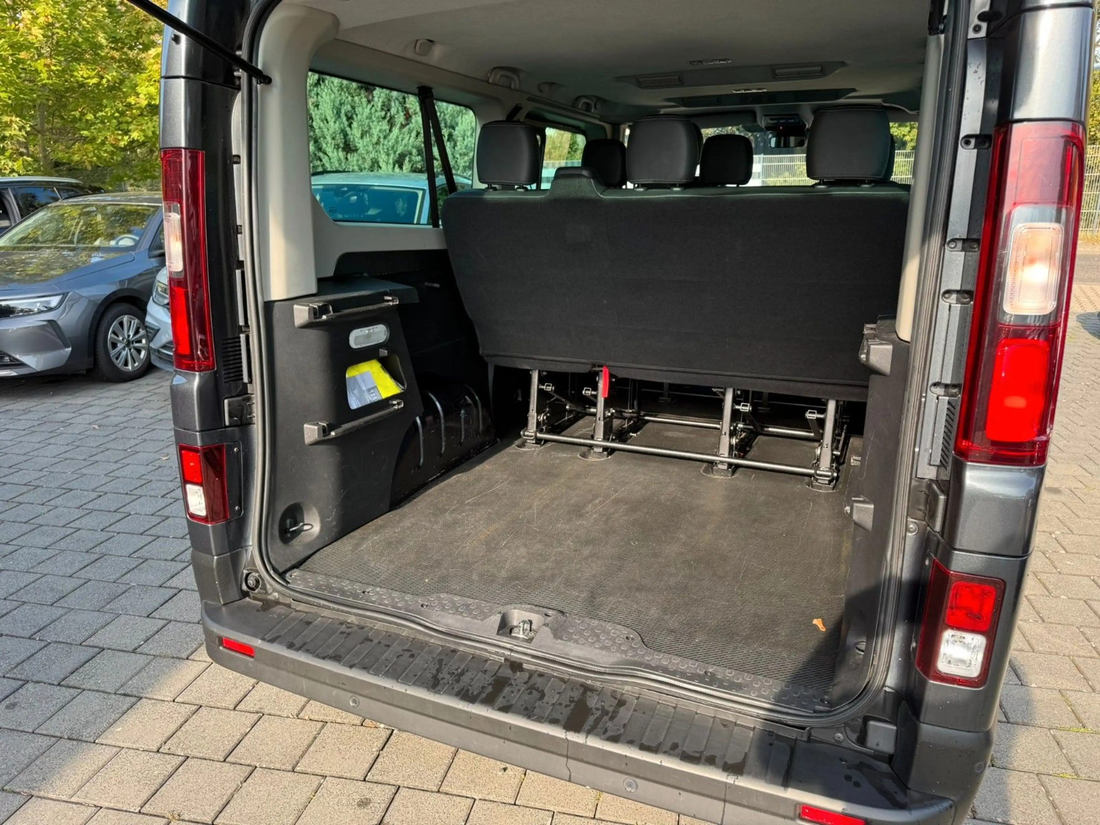 Renault Trafic GRAND Combi L2H1 3,0t Life STDHZ KAMERA K — photo 6