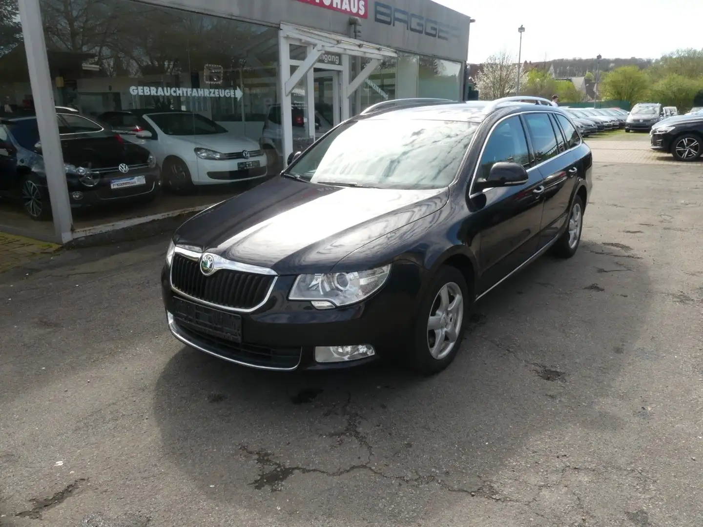 Skoda Superb Combi Ambition Schwarz - 2