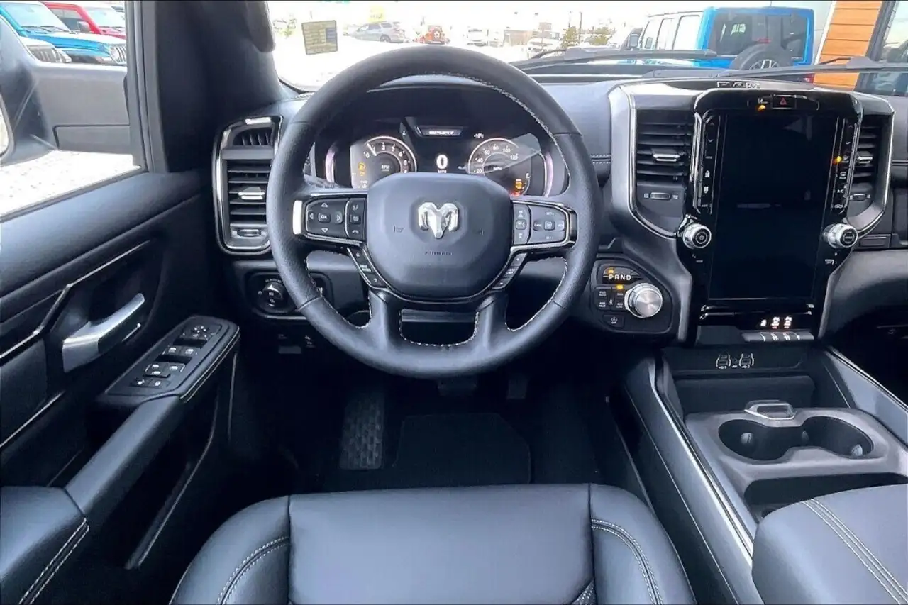 RAM 1500 снимка RAM 1500