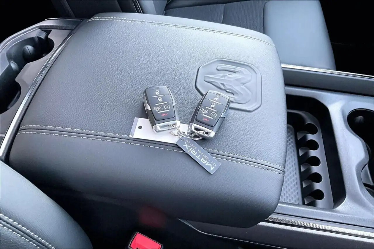 RAM 1500 снимка RAM 1500