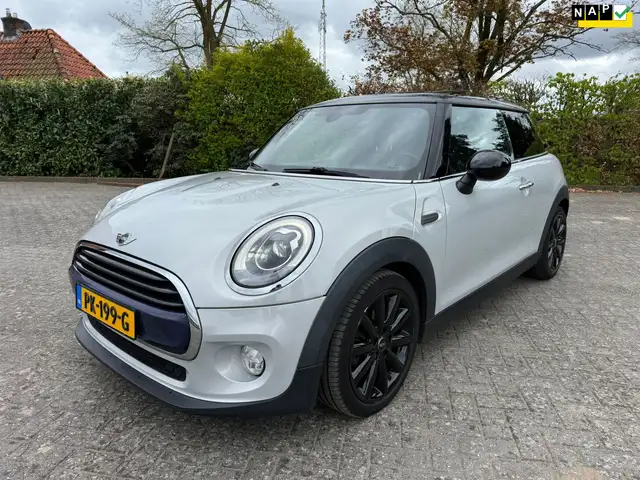 MINI Cooper Mini 1.5 Chili Pano/Navi/Voll