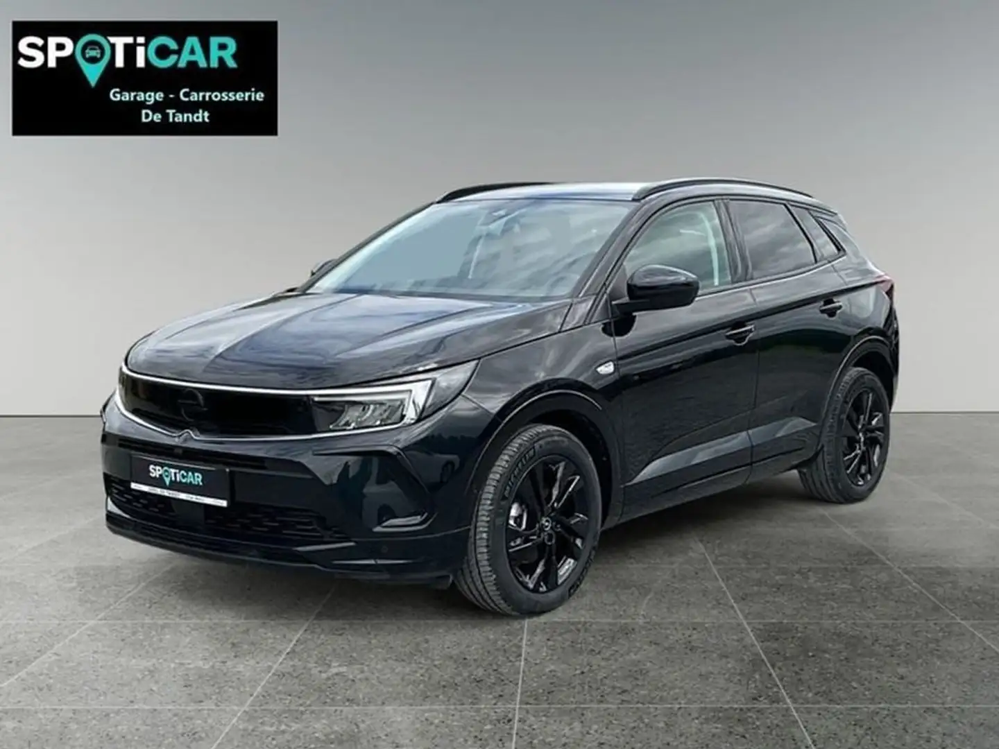 Opel Grandland GS-Line 1.2 Benzine 130 pk manueel Negro - 1