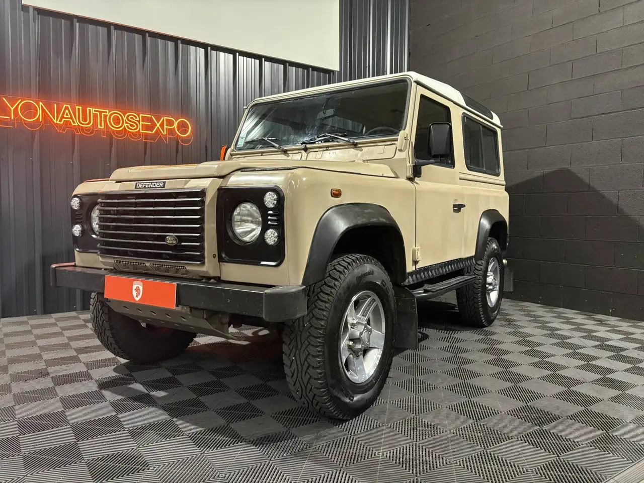 Land Rover Defender