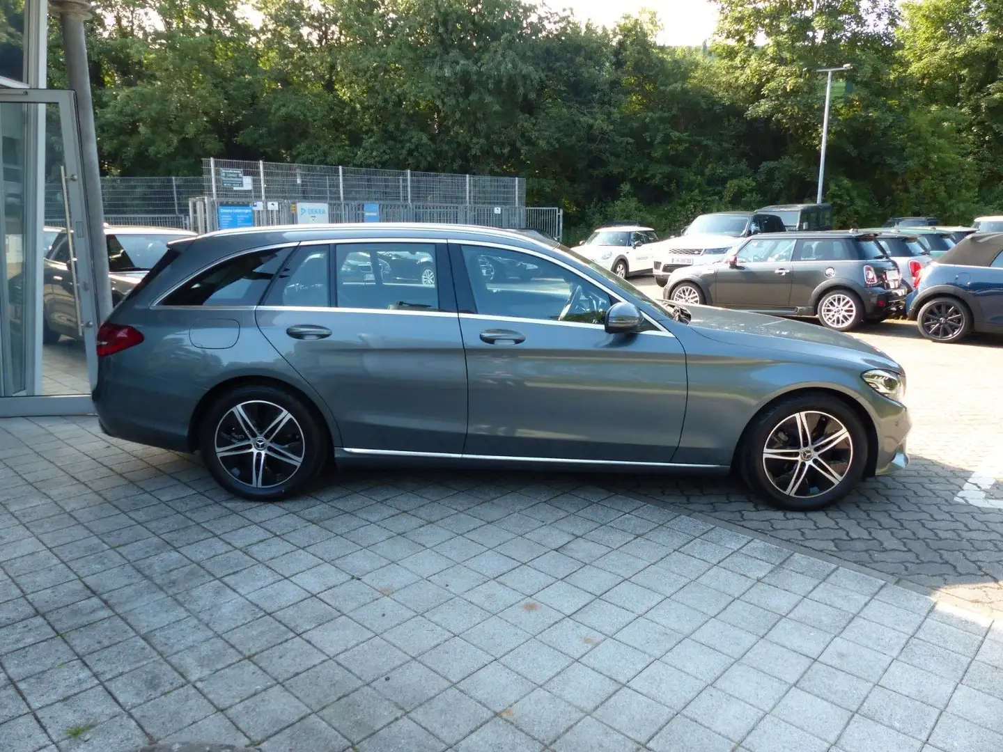 Mercedes-Benz C 180 T Avantgarde Aut., Navi, LED, R.-Kamera Grau - 2