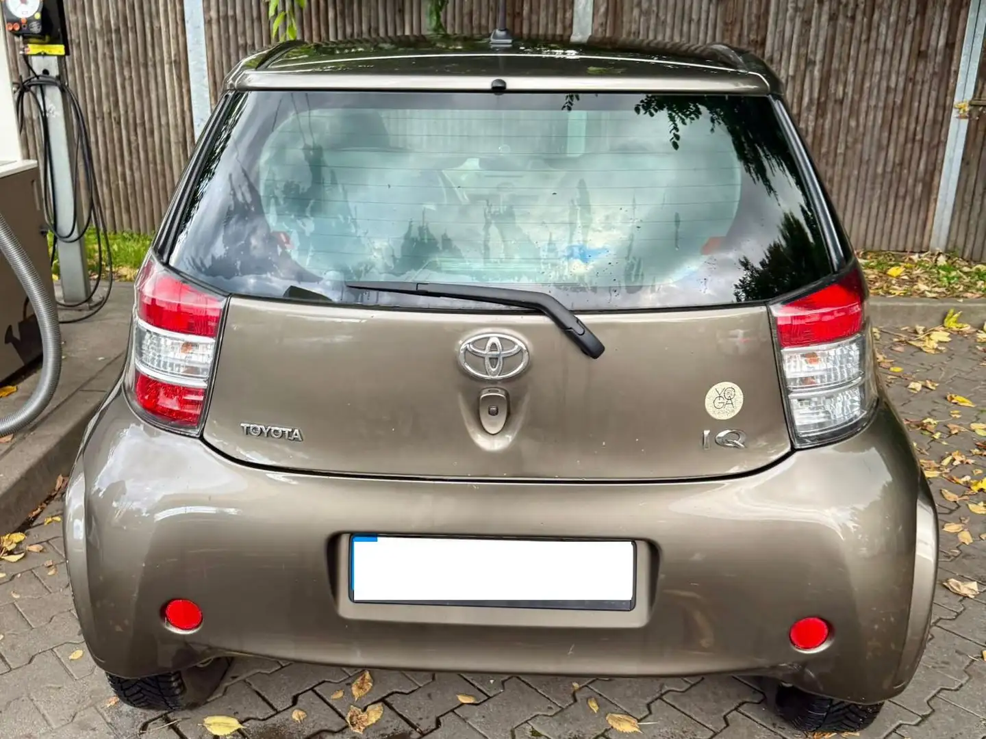 Toyota iQ IQ 1.0+ Brązowy - 2