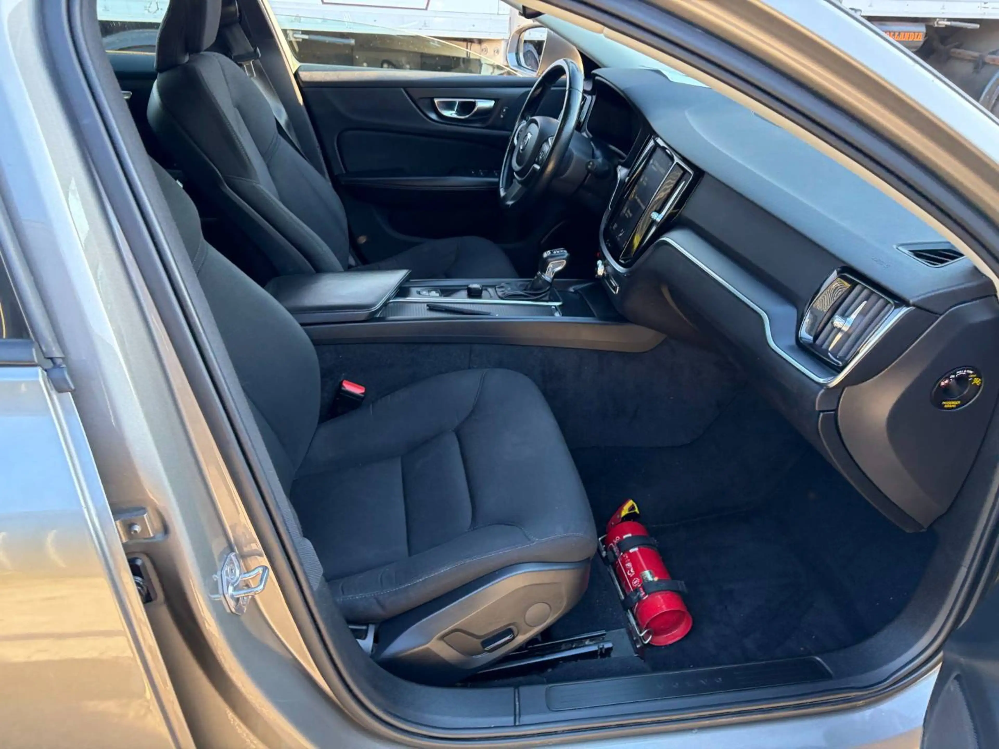 Volvo V60 V60 2.0 Momentum — photo 12