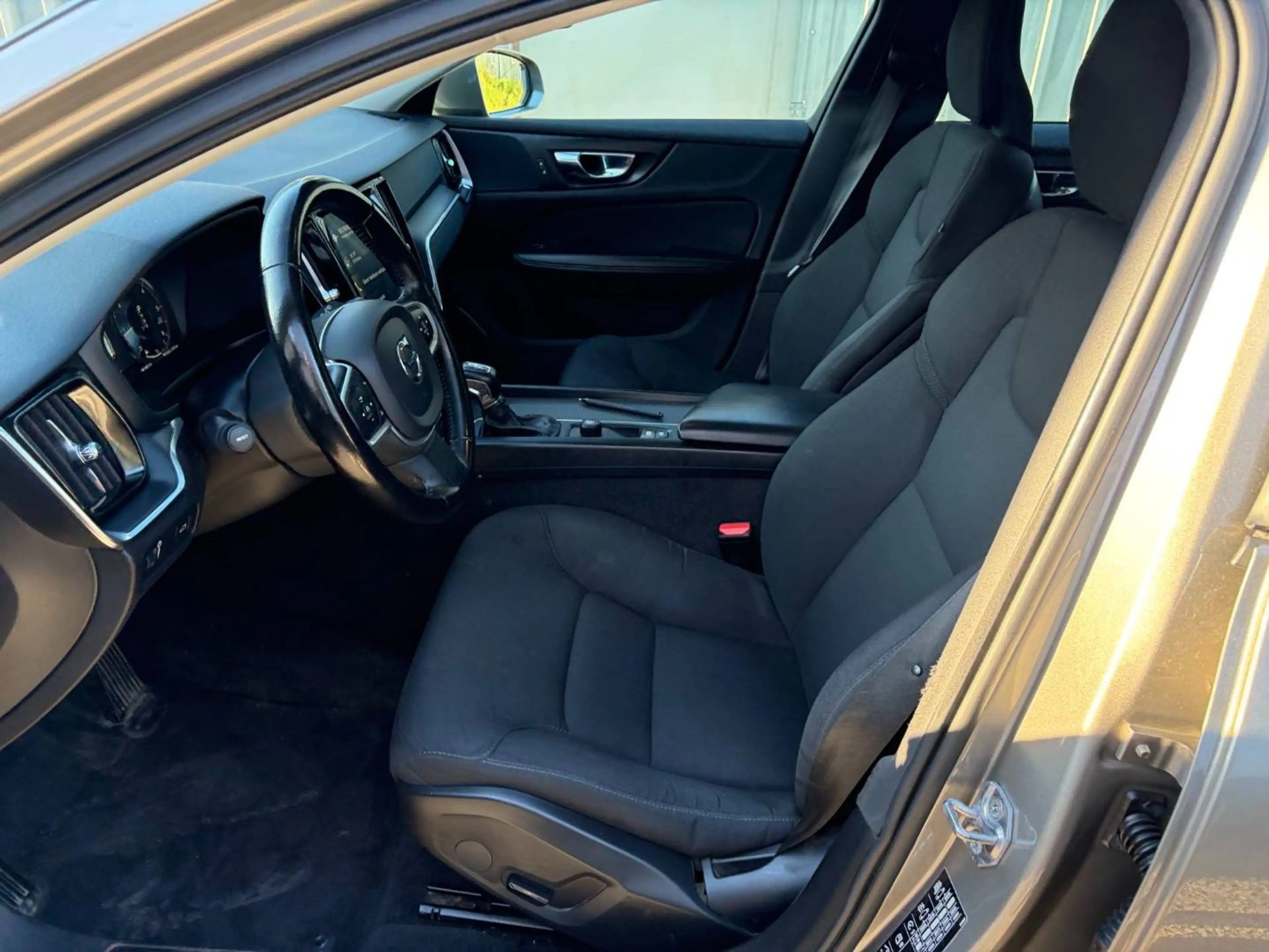 Volvo V60 V60 2.0 Momentum — photo 11
