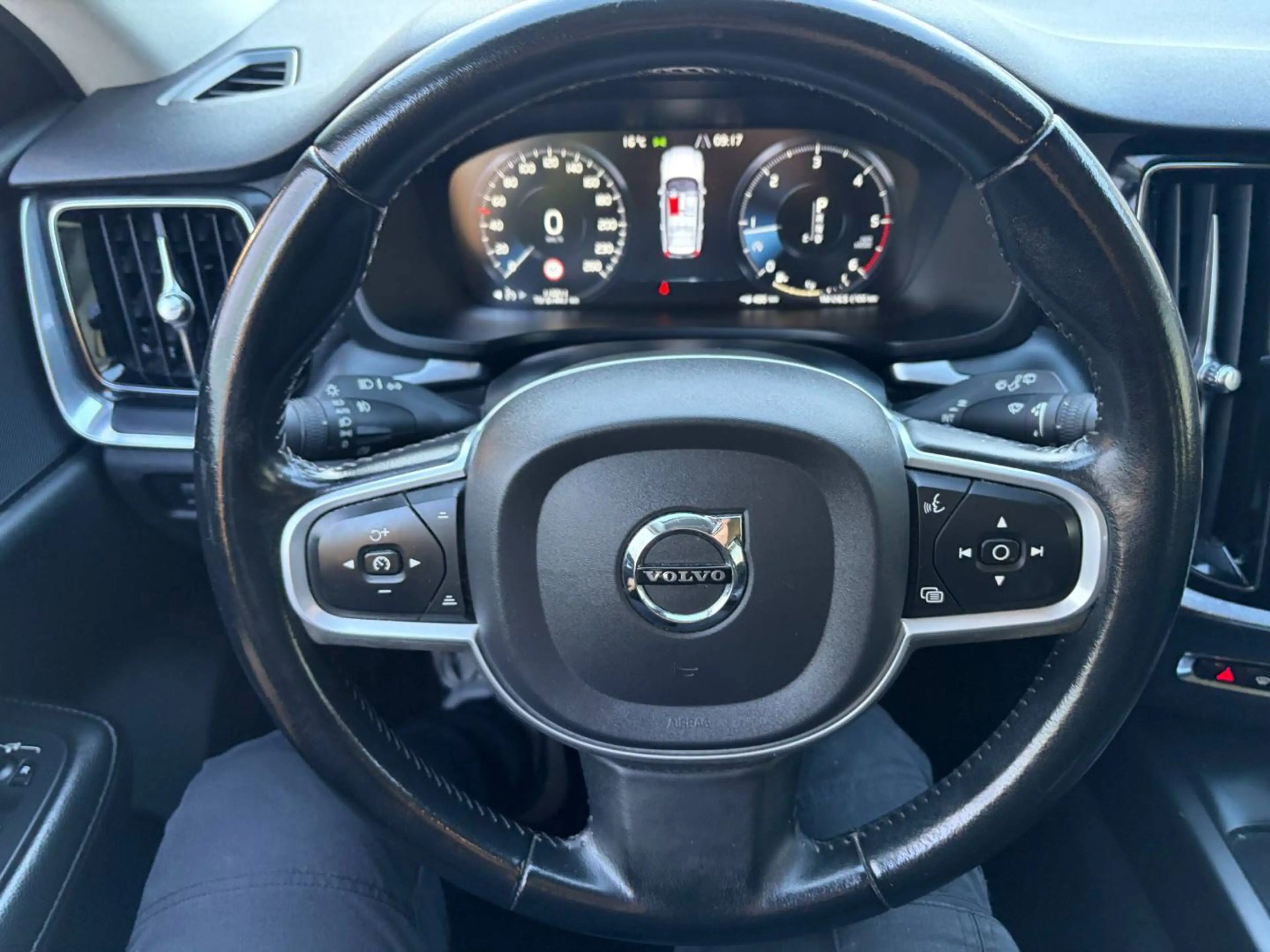 Volvo V60 V60 2.0 Momentum — photo 8