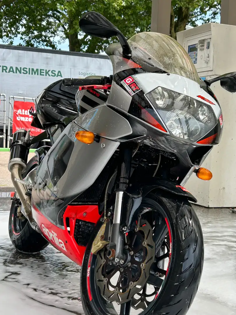Aprilia RSV Mille Zilver - 2
