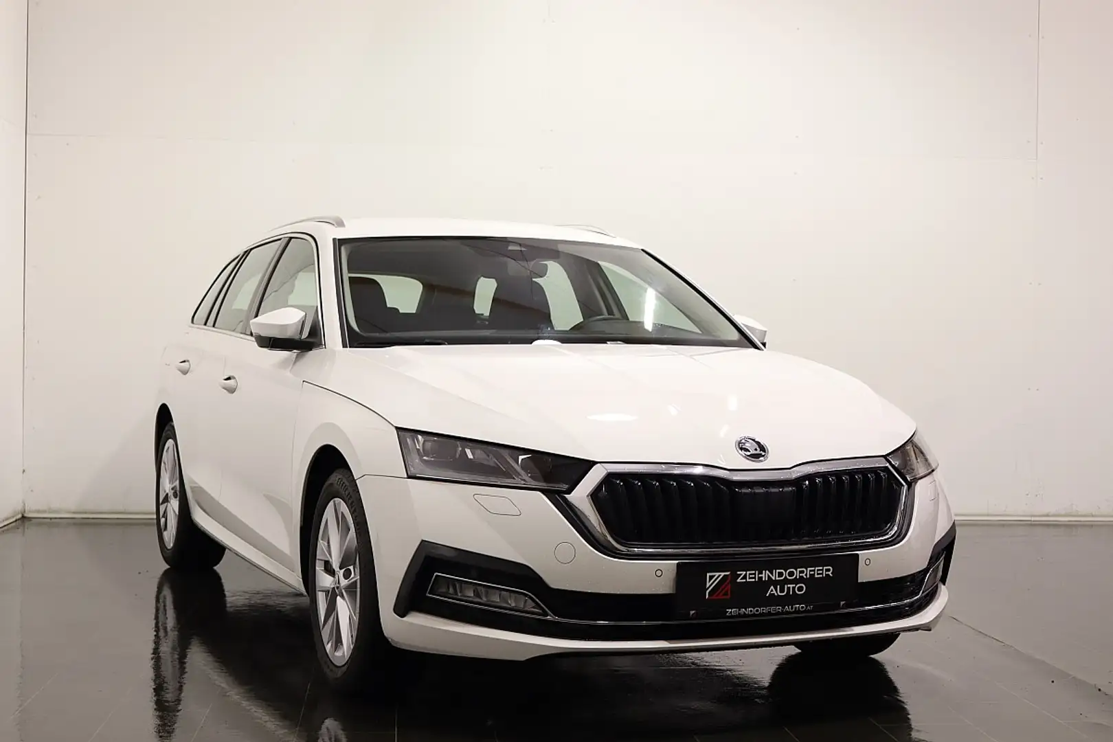 Skoda Octavia Combi 2,0 TDI Style / MATRIX / RFK / SHZ / SPUR... Weiß - 1