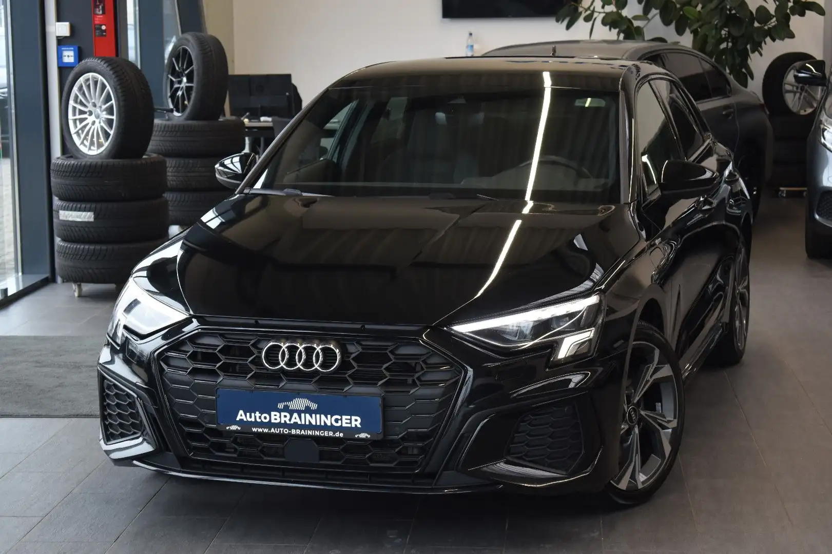 Audi A3 Sportback 45TFSIe S-tronic S-line LED~Virtual Schwarz - 1