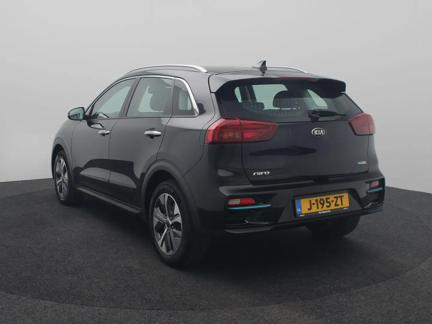 Kia e-Niro DynamicLine 64 kWh | Warmtepomp | SOH 100% | Stoel Noir - 2