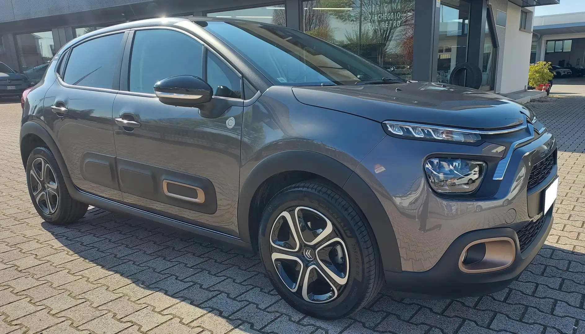 Citroen C3 1.2 puretech C-Series 83cv Gris - 1