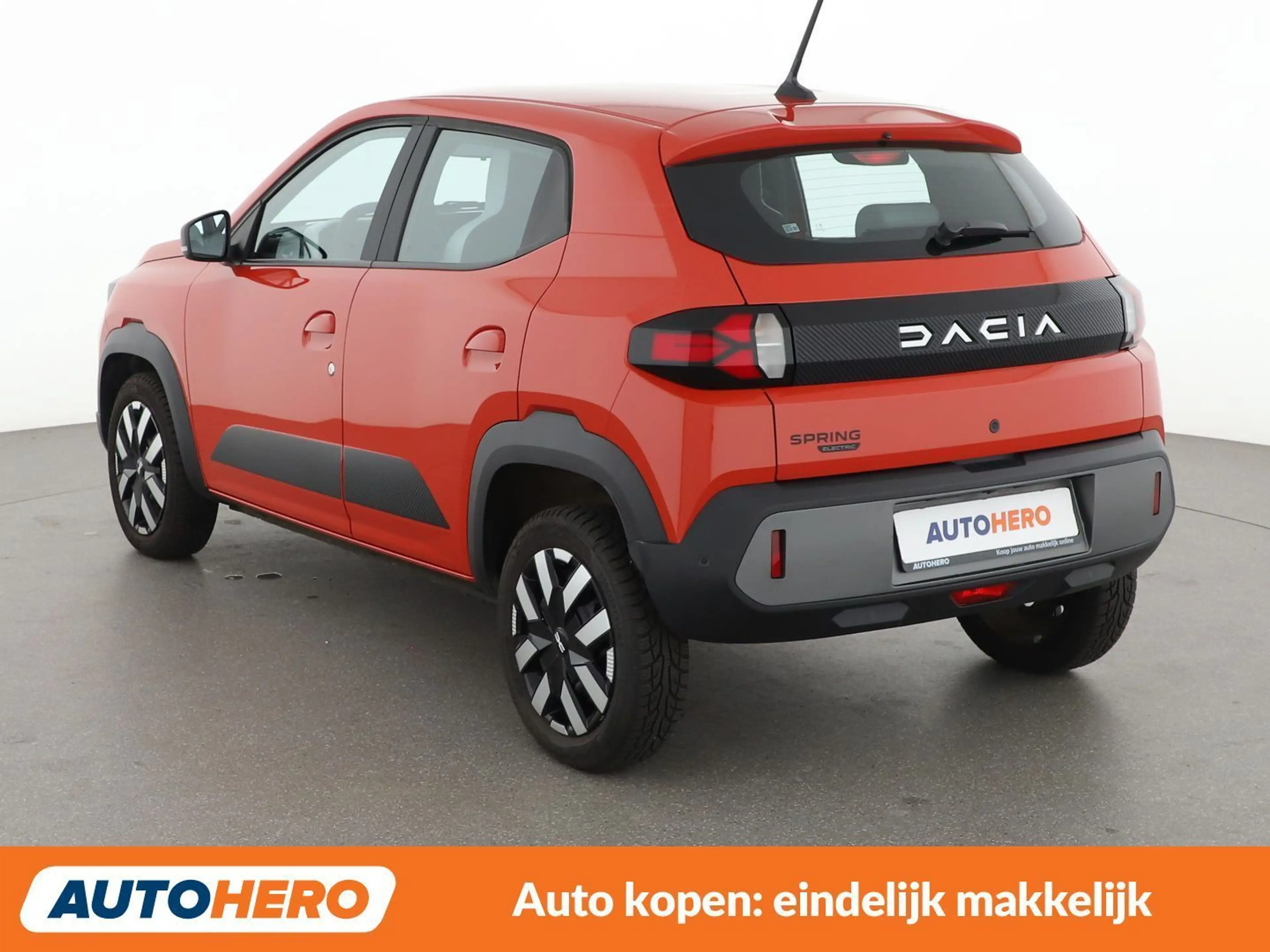 Dacia Spring electric drive 48 kW Expression — photo 12