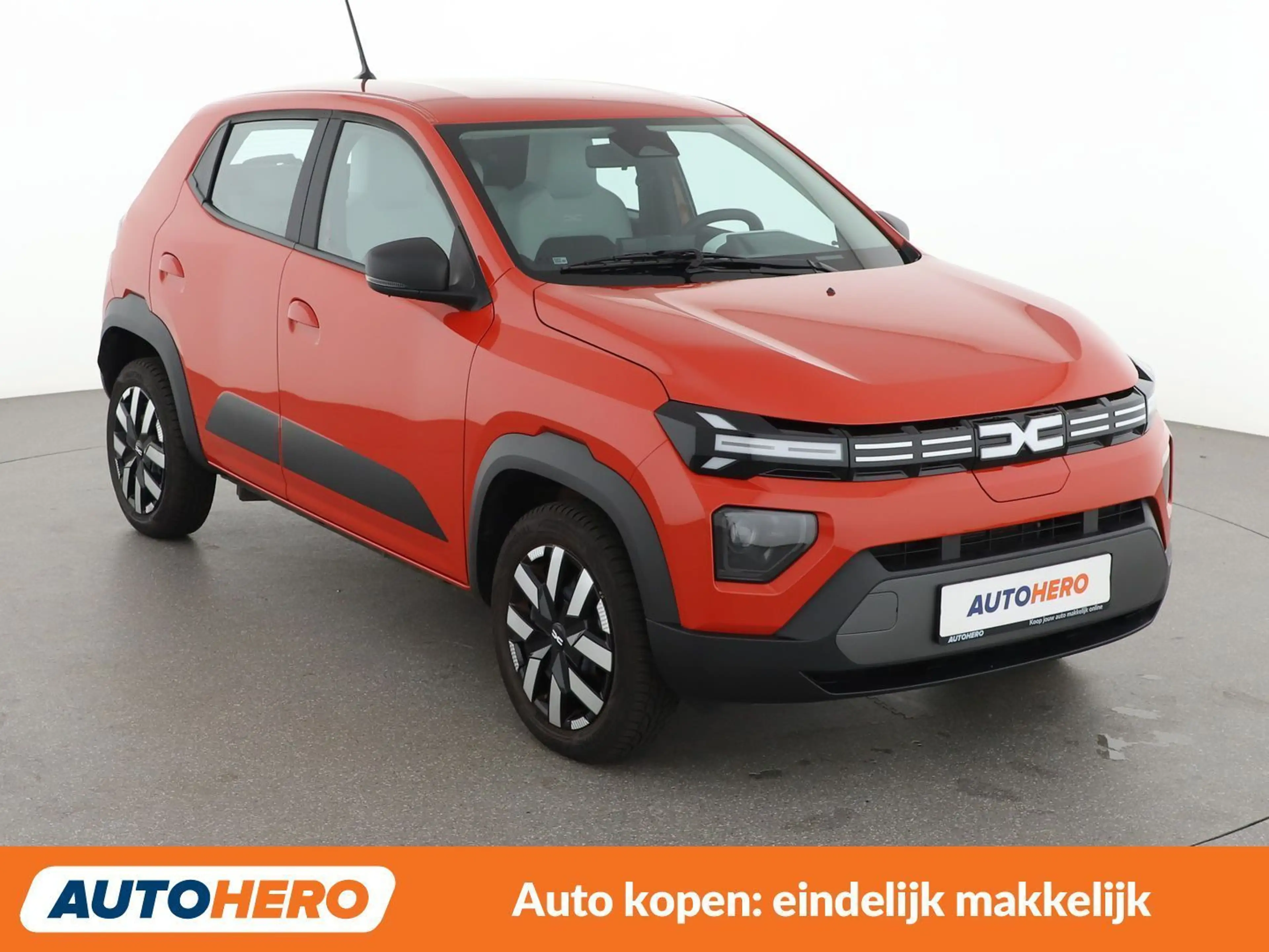 Dacia Spring electric drive 48 kW Expression — photo 17
