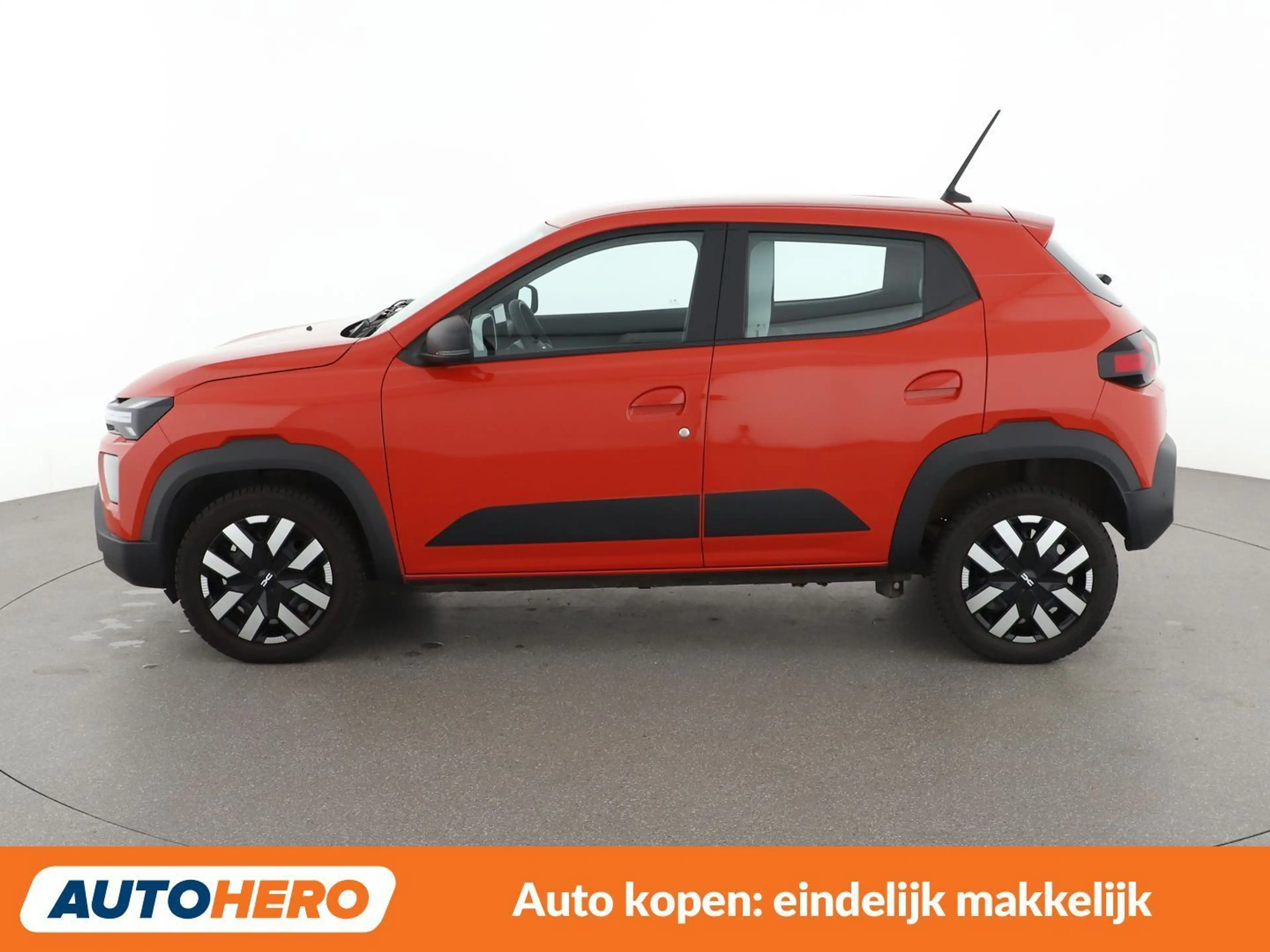 Dacia Spring electric drive 48 kW Expression — photo 11