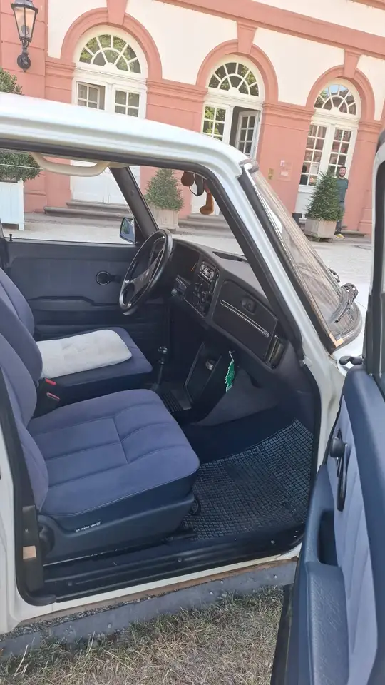Saab 900 Sedan, foto 7